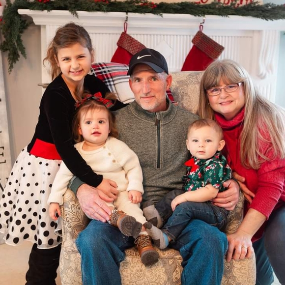 Meet your Posher, Tamra - Picture 2 of 6